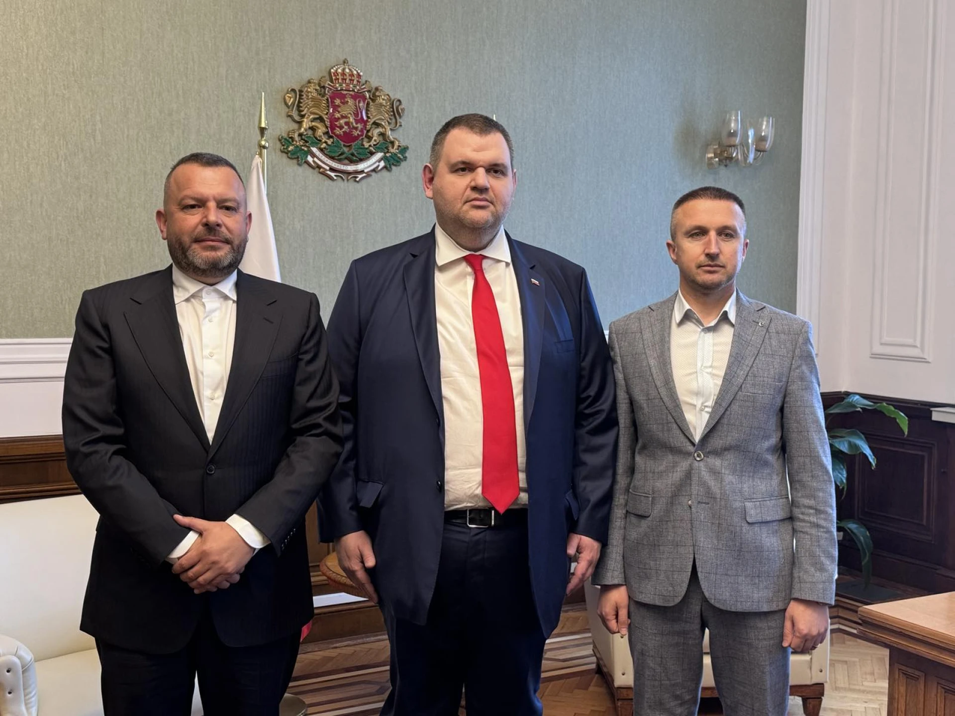 Делян Пеевски прие още две общини в стратегията за “Ново начало за развитие на регионите”