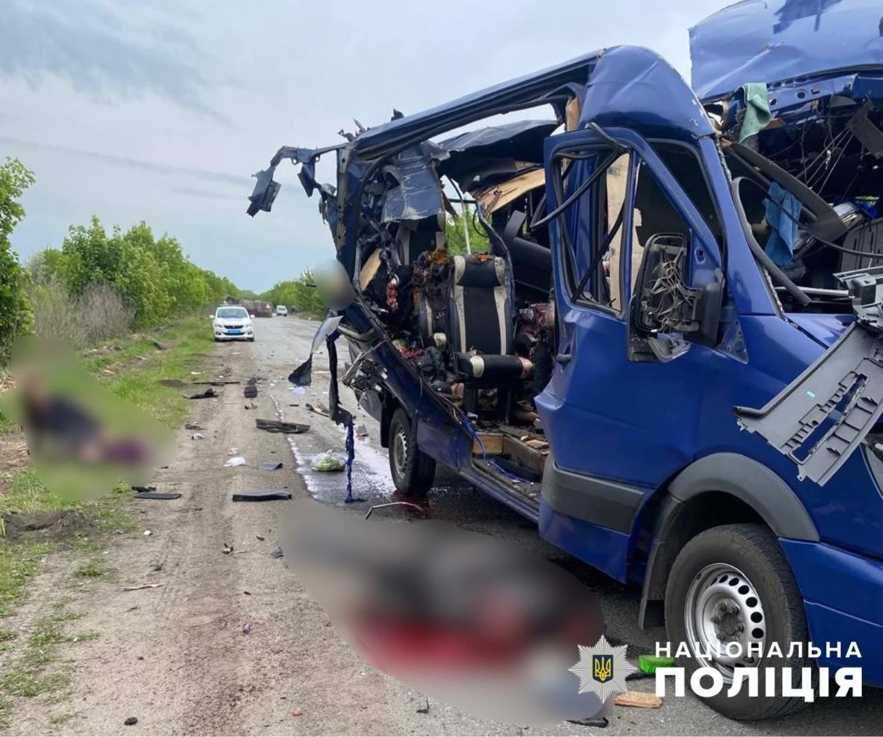 Ужасяващ обстрел с много жертви в Украйна, дронове взривиха автобус с цивилни