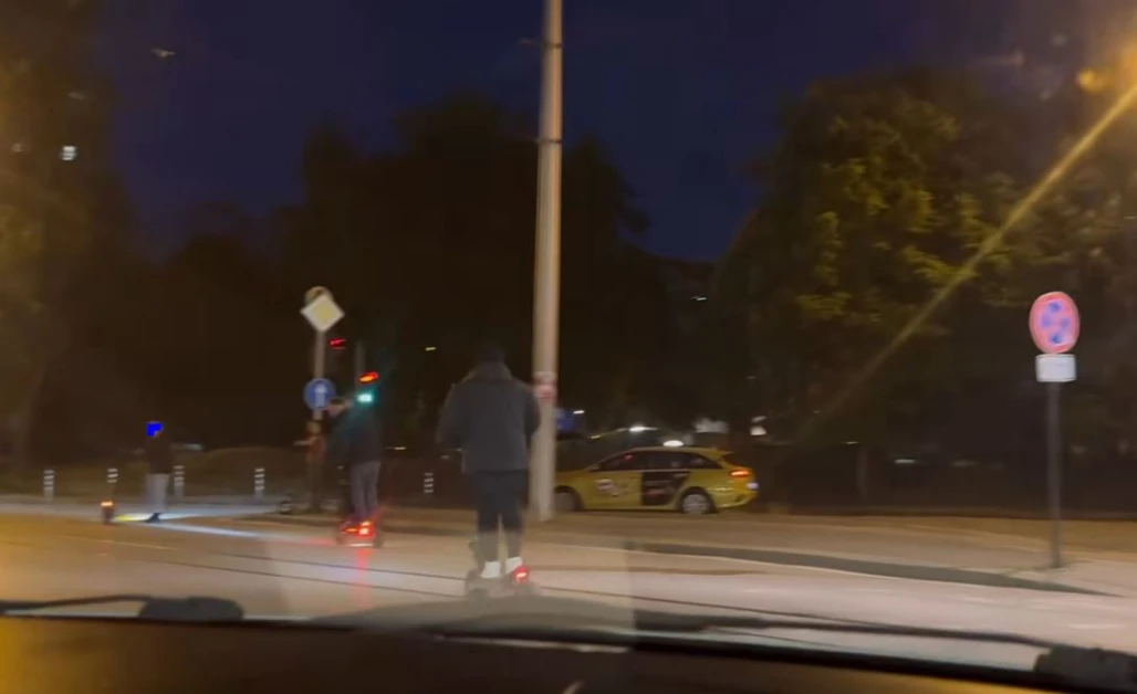 Софиянка пусна видео с тийнейджъри, това, което правят ѝ изправи косата