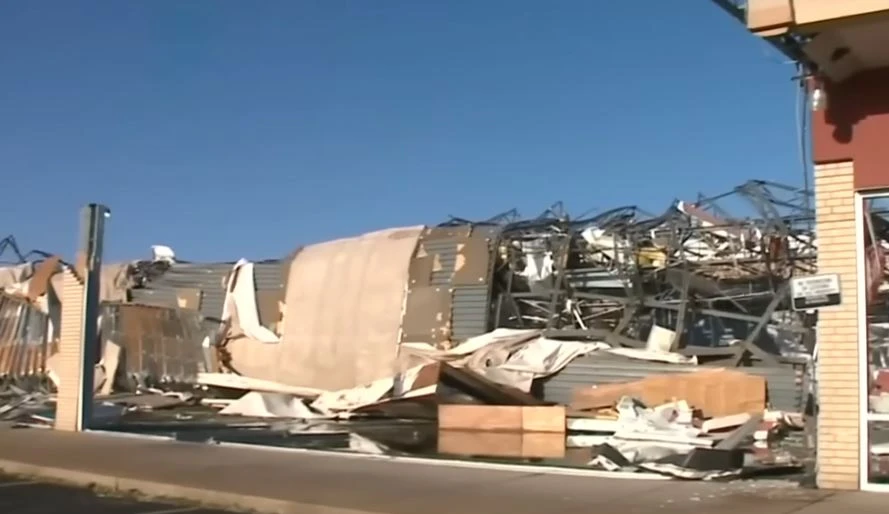 Не спират да броят труповете в САЩ, щети има по 5000 сгради Видео