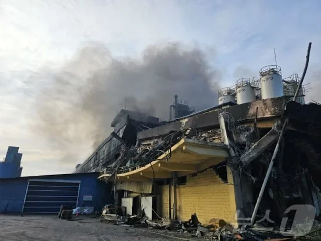 Огромен пожар в завода на Kumho Tire в Куанджу: Гъст черен дим обгръща града