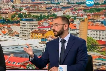 Бесен скандал и крясъци в ефира на Нова тв, Лора Крумова в потрес