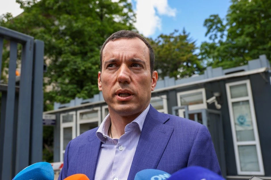 Кметът на София Васил Терзиев търси диалог с протестиращите служители на градския транспорт