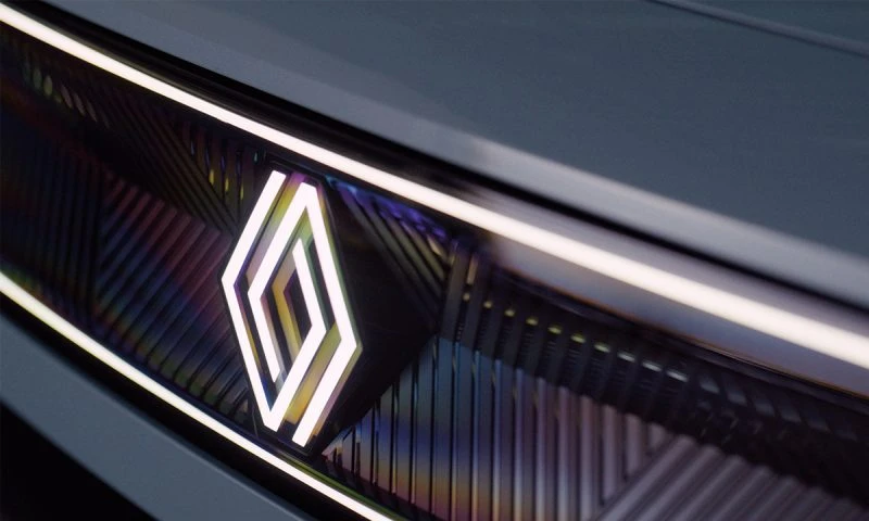 Renault показа подробно нов конкурент на RAV4 и Kia Sportage СНИМКИ