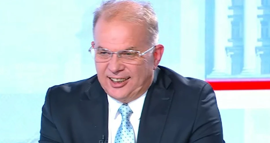 Бивш депутат на Борисов посече Радев заради референдума: Това беше опит да...