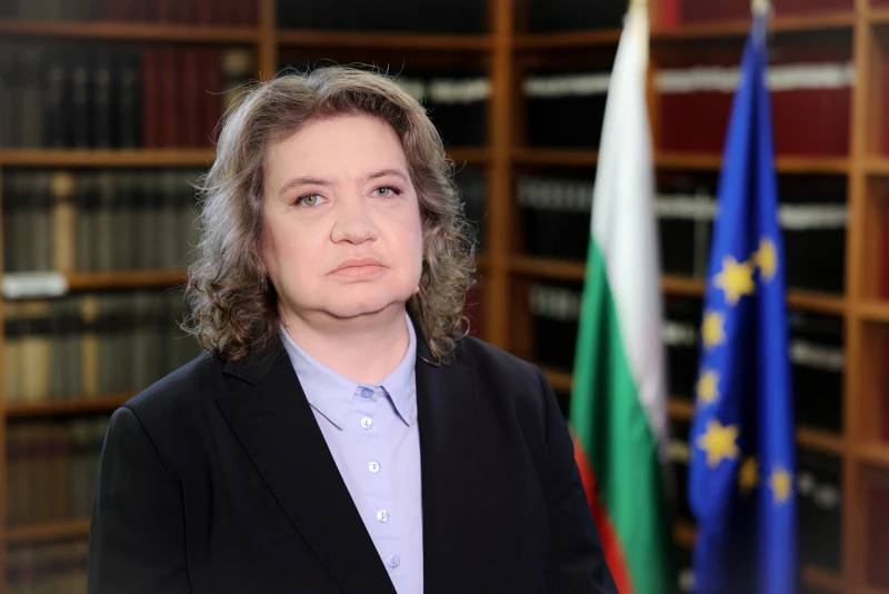 Киселова със силни думи за днешния празник