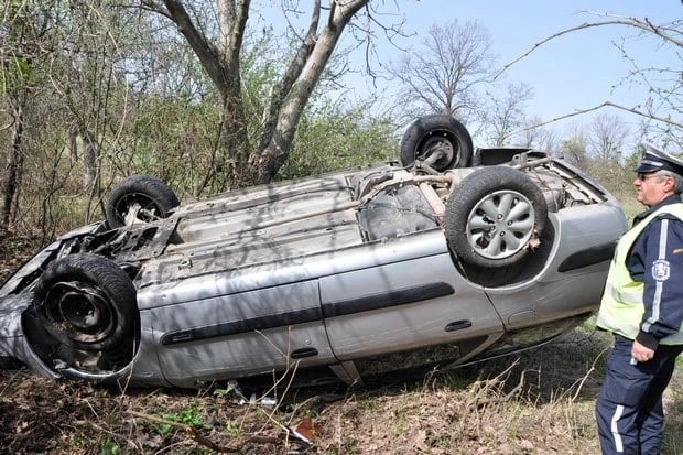 Жена заспа зад волана и направи голяма беля до Смолян