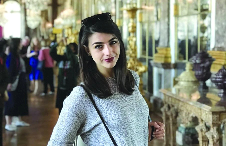 Лена Бориславова избяга във Франция с Деа, снимки