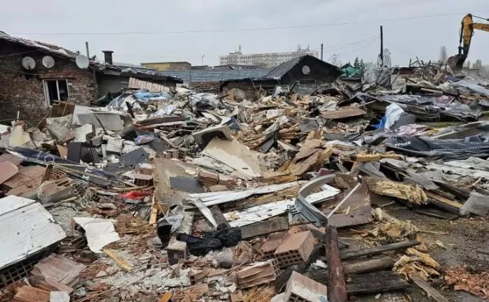 Скандал в ефира! Контрера и човек на БХК се скараха заради ромите от „Захарна фабрика“