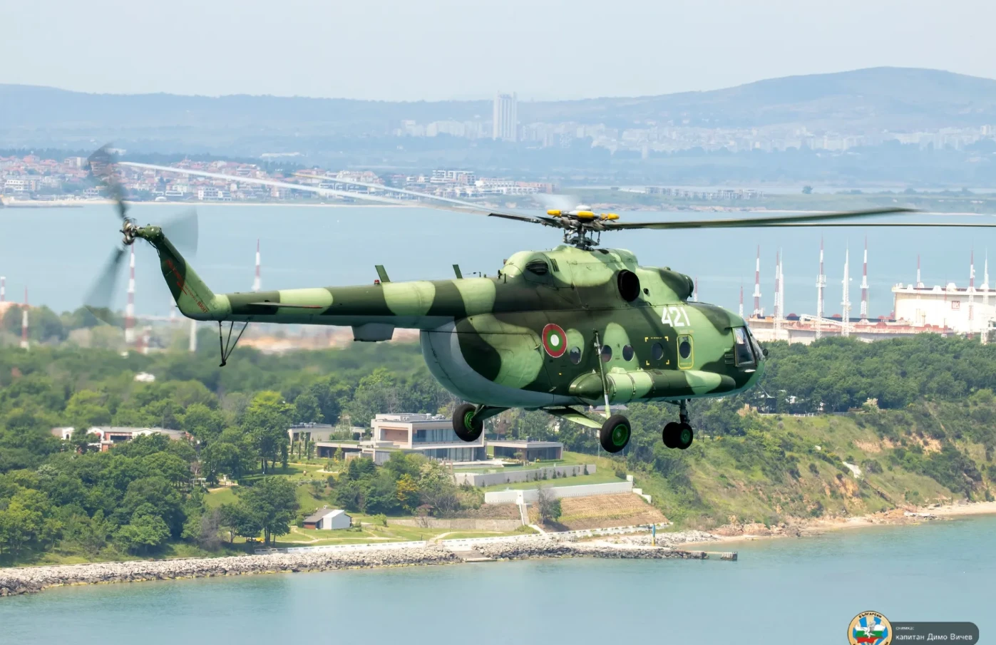 Зрелище! „Кугър“, Ми-17 и Су-25 в небето над Бургас и Созопол Снимки