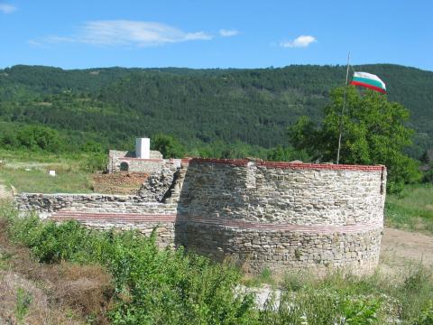 Римски град с жп линия никне до Троян