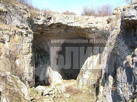 Техно фестивал разпали скандали в Луковитско
