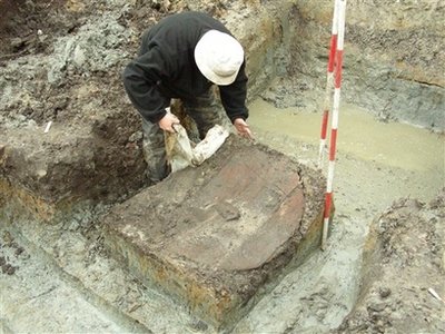 Откриха рядък щит на викингите в Дания