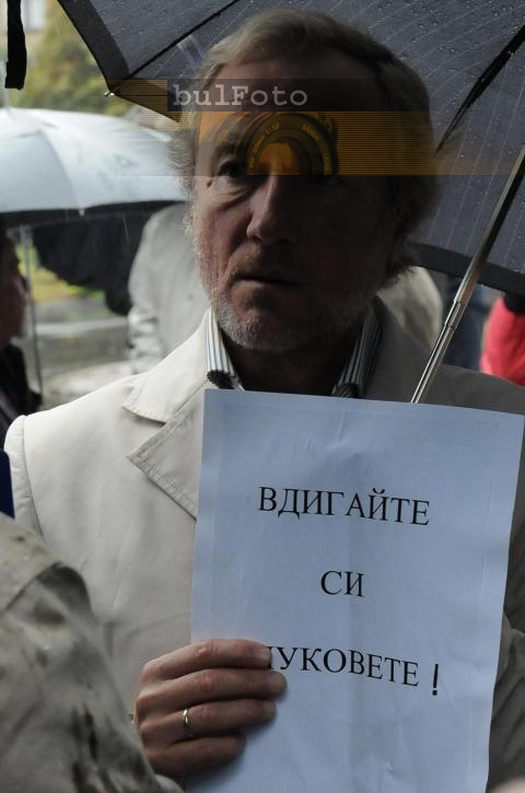 Огнян Стефанов също бил човек на службите