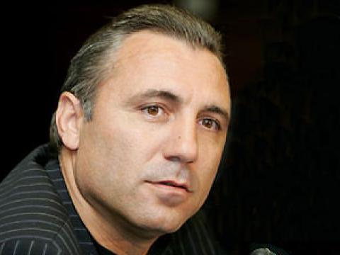 Стоичков: Румъния е 50 години пред нас