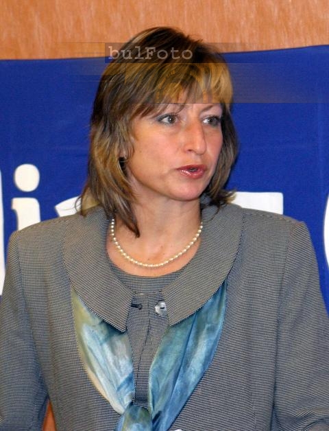 Мира Янова си сменя името след тежък развод