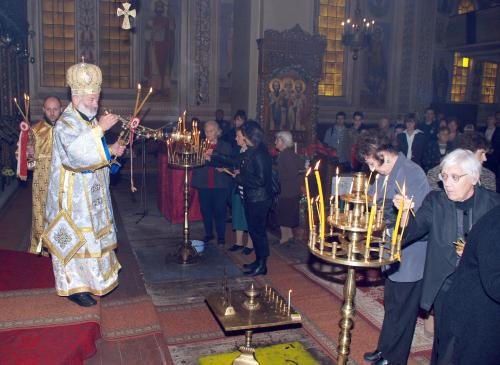 В Харманли събраха накуп седем висши духовници за юбилея на църквата “Св. Иван рилски”