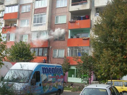 Пожaр вилнее в "Света троица"