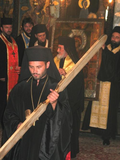 Патриархът черпи с постно за 94-годишнината си