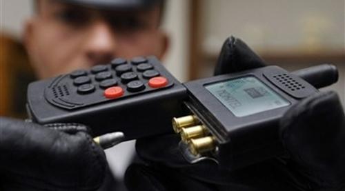 Пистолет – мобилен телефон е новото оръжие на италианската мафия