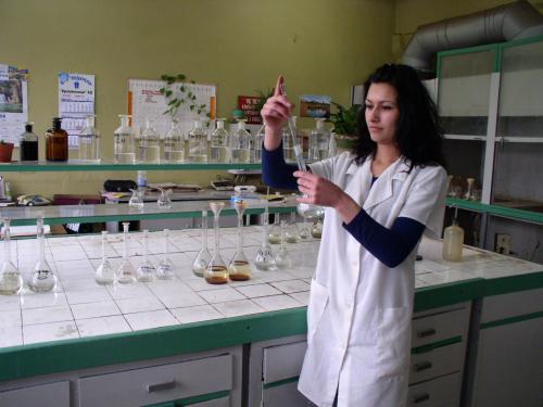 Стажантска програма за химици обяви "Овергаз"