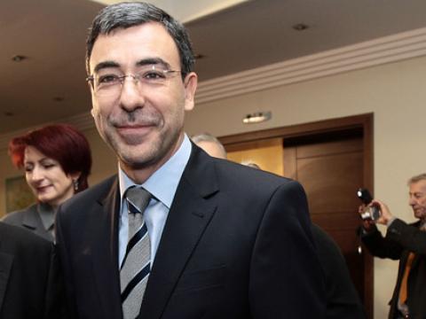 Вълчев: Не е коректно един министър да протестира  