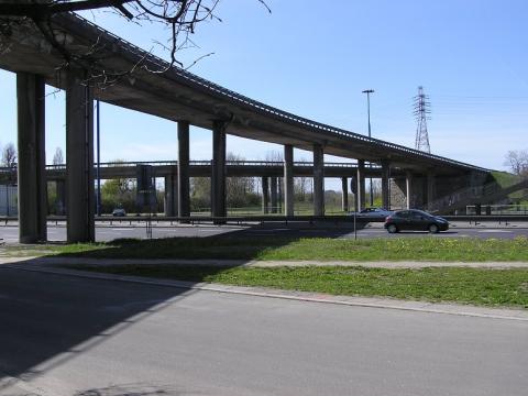Повечето пътни настилки в страната са мокри 
