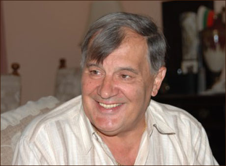 Батето в инвалидна количка