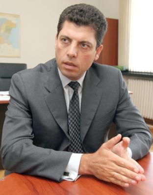 Велчев: Няма основания да чакаме девалвация на лева