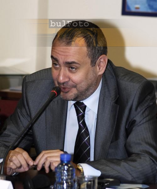 Велчев: Мутрите на прехода бавно си отиват