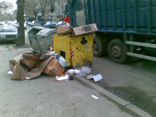 София посреща празниците в боклуци