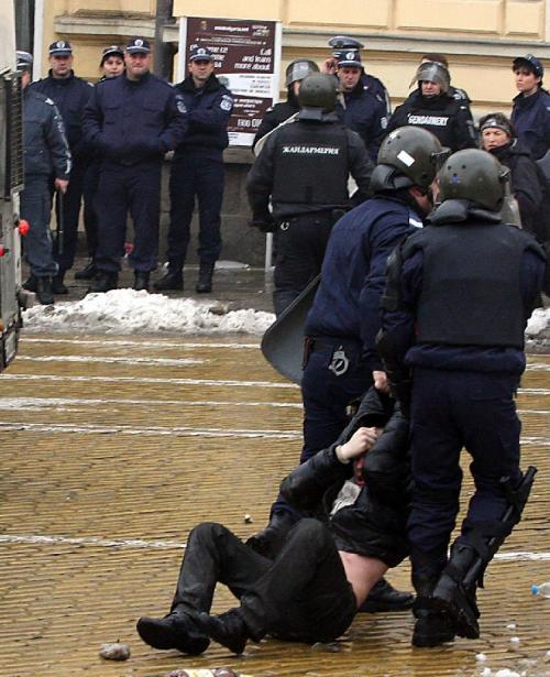 Арестуваха лидера на софийското СДС