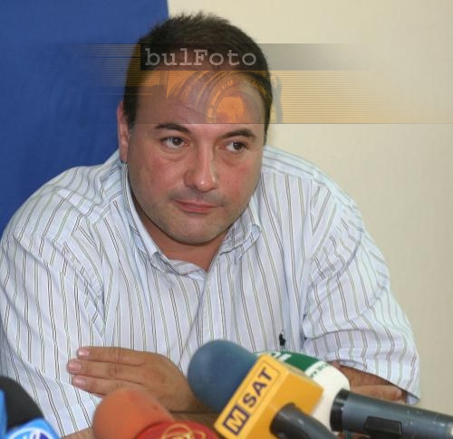Битият лидер на СДС – София Борислав Бориславов: Полицай ме удари в лицето и ме нарече “изрод”