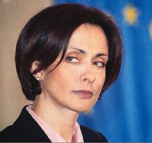 Надежда Михайлова оглави Топ 10 на най-секси българки (след 40 г.)