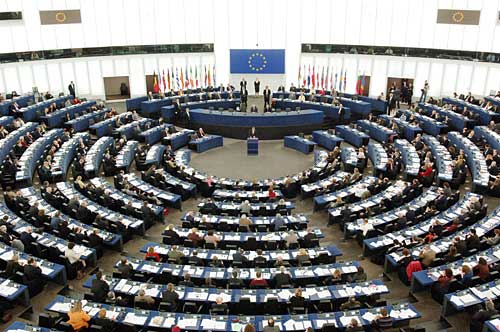 Правят фитнес в Европарламента, въпреки кризата