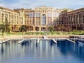 Разпродават бижутата на вилата на Versace