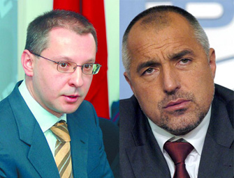 Кой е по-страхлив - Станишeв или Борисов 