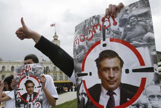 Преброени ли са часовете на Михаил Саакашвили?