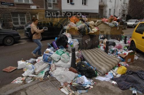 МС заседава за боклука, Бойко си идва спешно от Москва