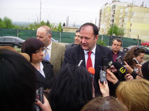 Миков: Народът решава за депутати като Галеви 