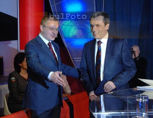 Орешарски със скандален семеен бизнес