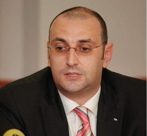 Керемедчиев: Туристите не бягат от България 
