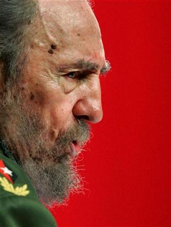Фидел критикува САЩ за налагането на неолибералните ценности със сила