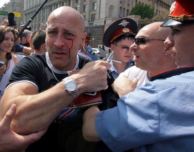 Холандец бойкотира Евровизия, ако в Москва използват насилие срещу гей парад