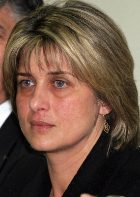 Весела Лечева: ДАНС ще разбере кой стреля по съпруга ми 
