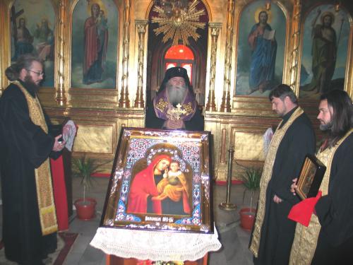 Дядо Гавриил утеши затворници в Троян