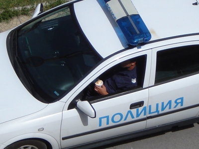 Опел се блъсна в патрулка