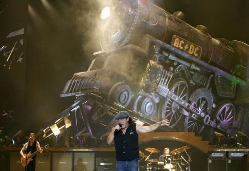 AC/DC и рок земетресение в Белград