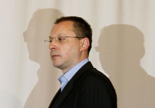 Станишев уволни Румен Андреев