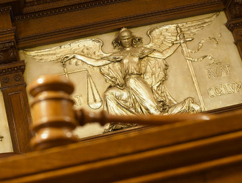 Дадоха по 2.5 години условно на беловски гардове